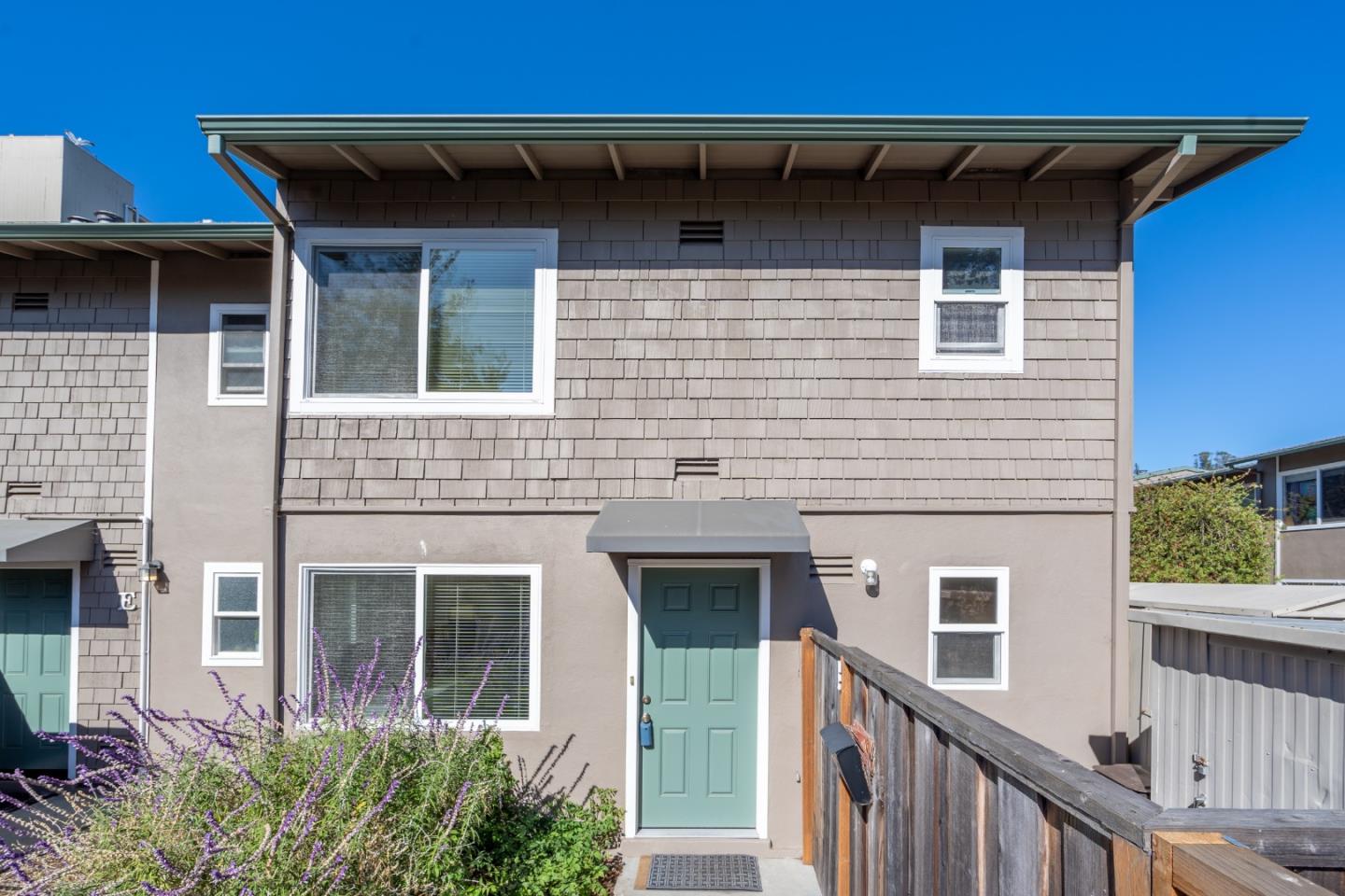 Detail Gallery Image 1 of 1 For 180 Dakota Ave #F,  Santa Cruz,  CA 95060 - 3 Beds | 1/1 Baths