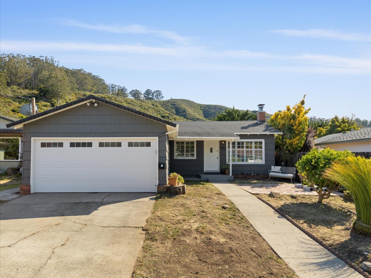 Detail Gallery Image 1 of 1 For 1652 Linda Mar Blvd, Pacifica,  CA 94044 - 3 Beds | 1 Baths