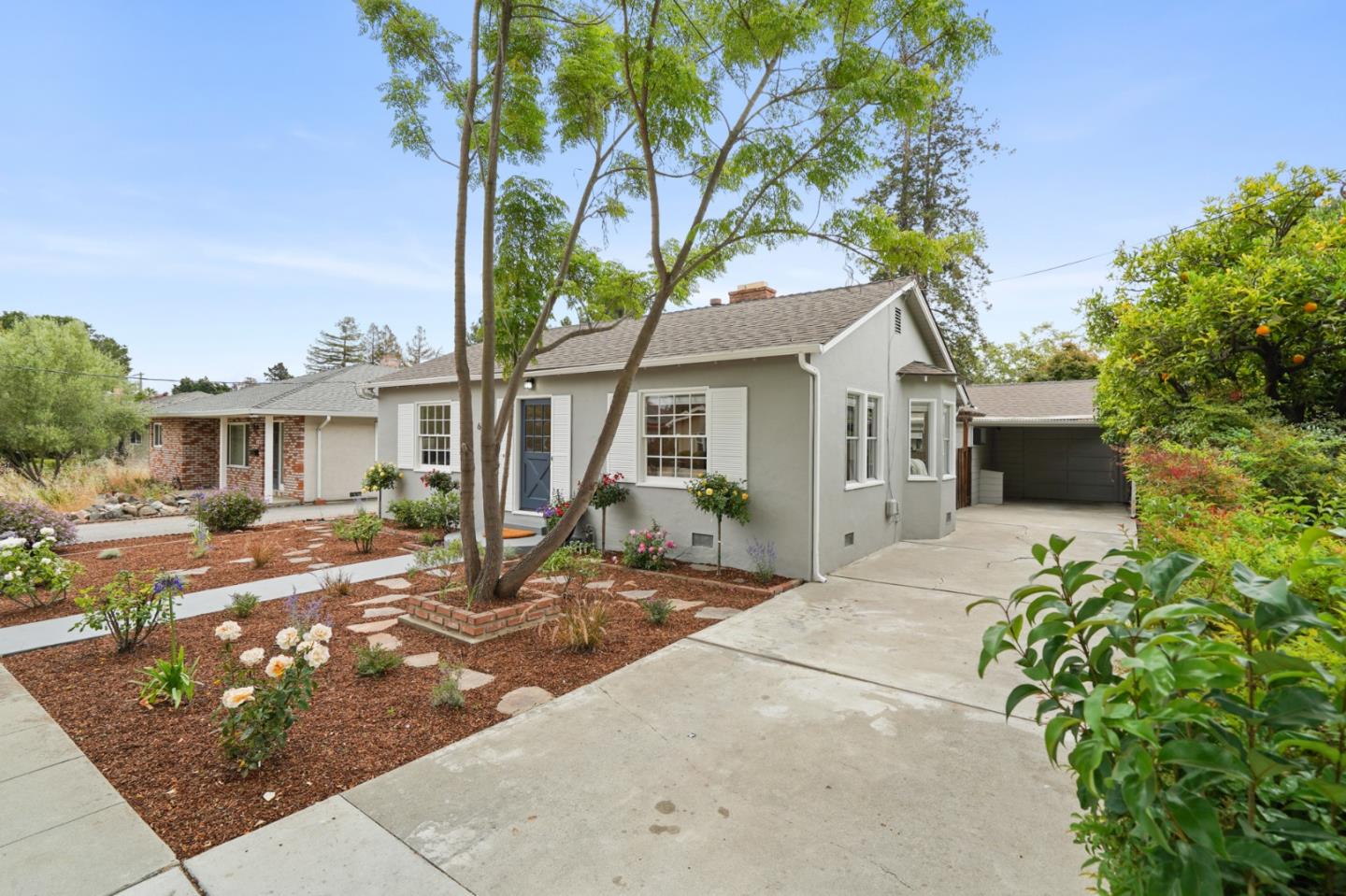 Detail Gallery Image 1 of 1 For 683 Mountain View Ave, Mountain View,  CA 94041 - 3 Beds | 2 Baths