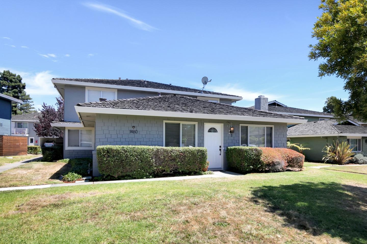 Detail Gallery Image 1 of 1 For 1460 42nd Ave #1,  Capitola,  CA 95010 - 2 Beds | 1 Baths