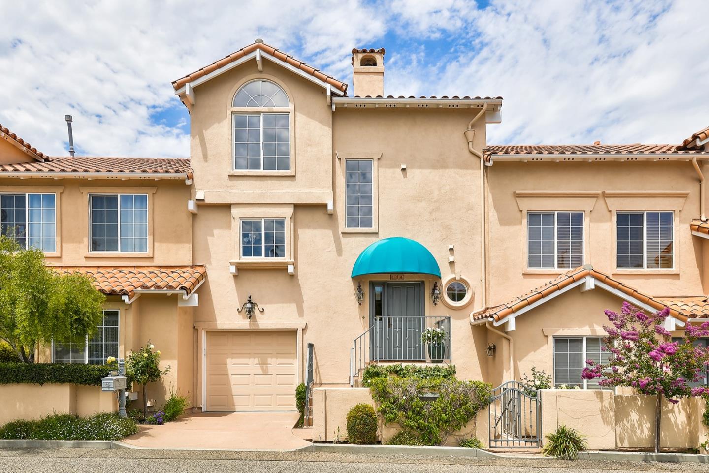 Detail Gallery Image 1 of 1 For 134 2nd St #2,  Los Altos,  CA 94022 - 2 Beds | 2/1 Baths