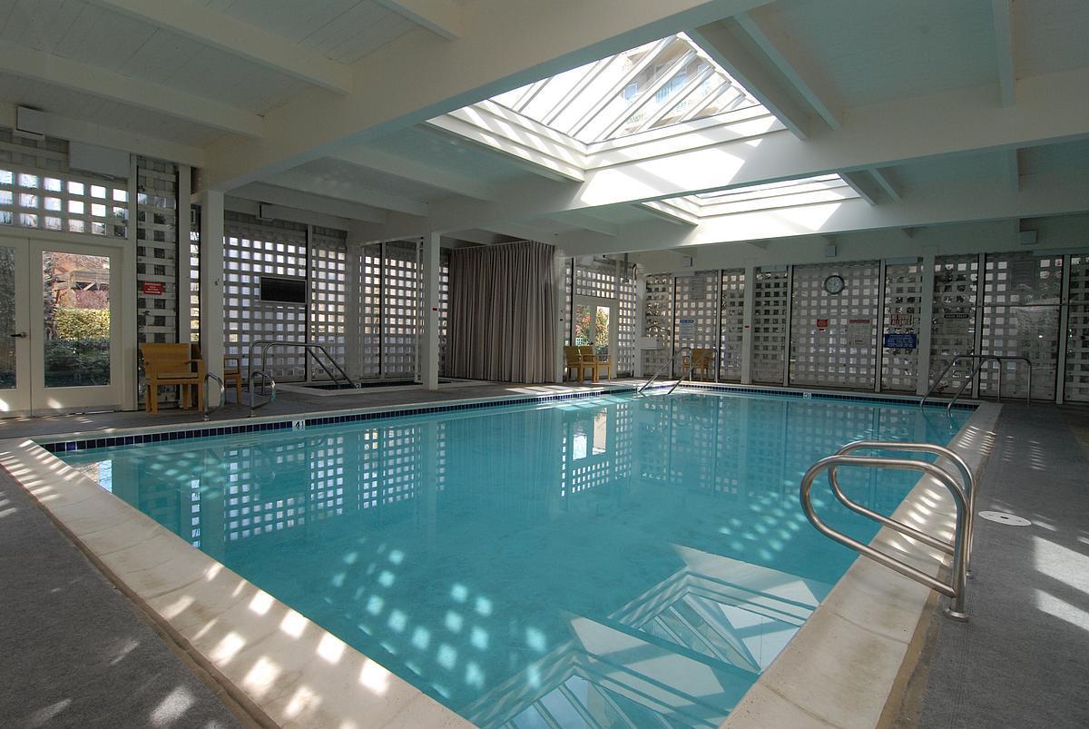 Detail Gallery Image 5 of 10 For 1 Baldwin Ave #807,  San Mateo,  CA 94401 - 1 Beds | 1 Baths