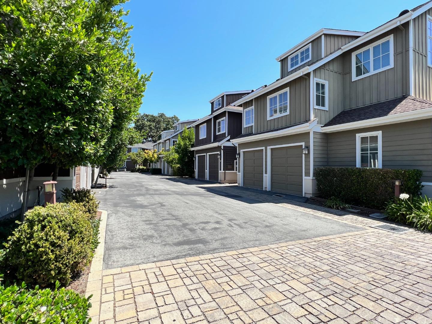 Detail Gallery Image 1 of 1 For 37 Ludina Way, Redwood City,  CA 94061 - 3 Beds | 3/1 Baths