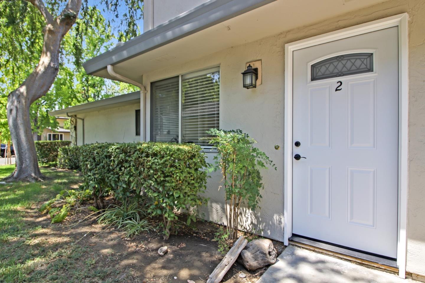 Detail Gallery Image 1 of 1 For 340 N 1st St #2,  Campbell,  CA 95008 - 2 Beds | 1 Baths