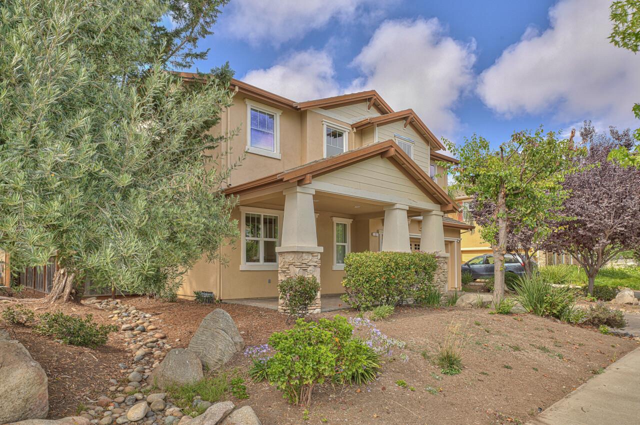 Detail Gallery Image 1 of 1 For 3 Tuscany Cir, Salinas,  CA 93905 - 4 Beds | 2/1 Baths