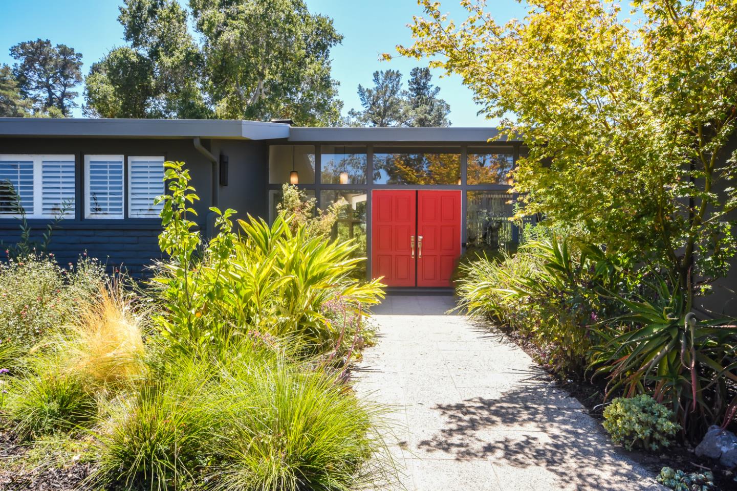 Detail Gallery Image 1 of 1 For 210 Cervantes Rd, Portola Valley,  CA 94028 - 5 Beds | 4 Baths