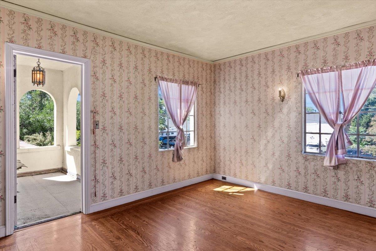 Detail Gallery Image 1 of 1 For 290 E B St, Dixon,  CA 95620 - 3 Beds | 1/1 Baths