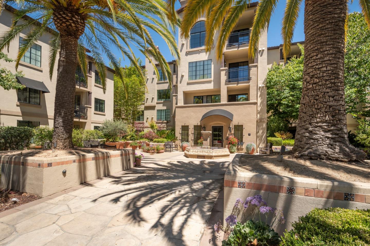 Detail Gallery Image 1 of 1 For 633 Elm St #102,  San Carlos,  CA 94070 - 1 Beds | 1 Baths