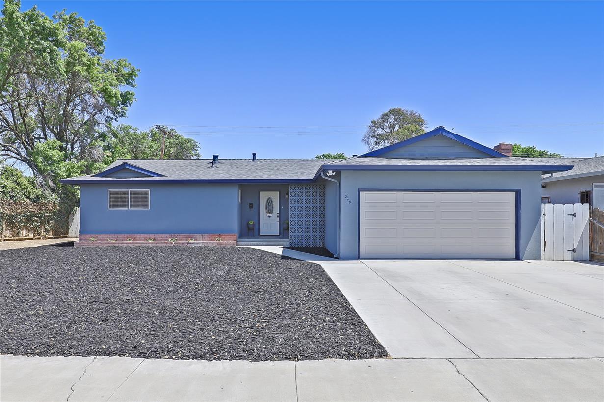 Detail Gallery Image 1 of 1 For 248 N Santa Ana St, Los Banos,  CA 93635 - 3 Beds | 2 Baths