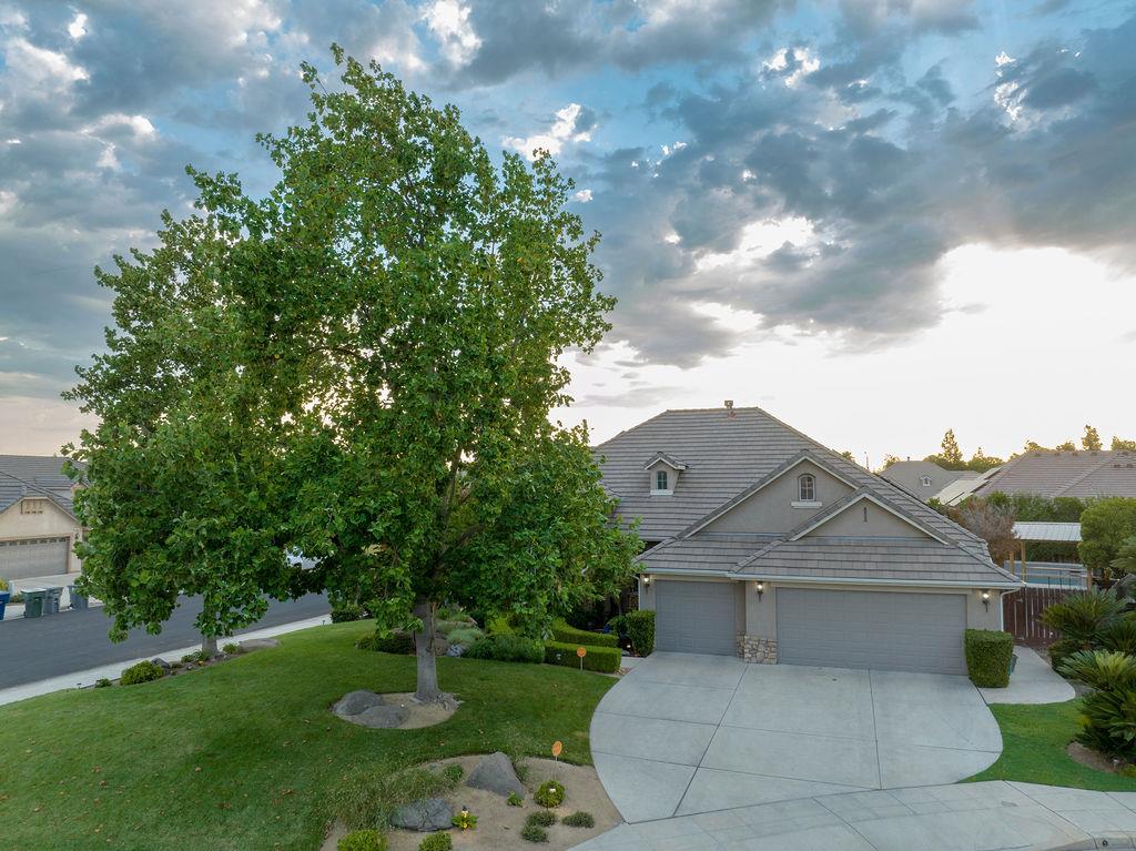 Detail Gallery Image 1 of 1 For 87 W El Paso Ave, Clovis,  CA 93619 - 4 Beds | 2 Baths