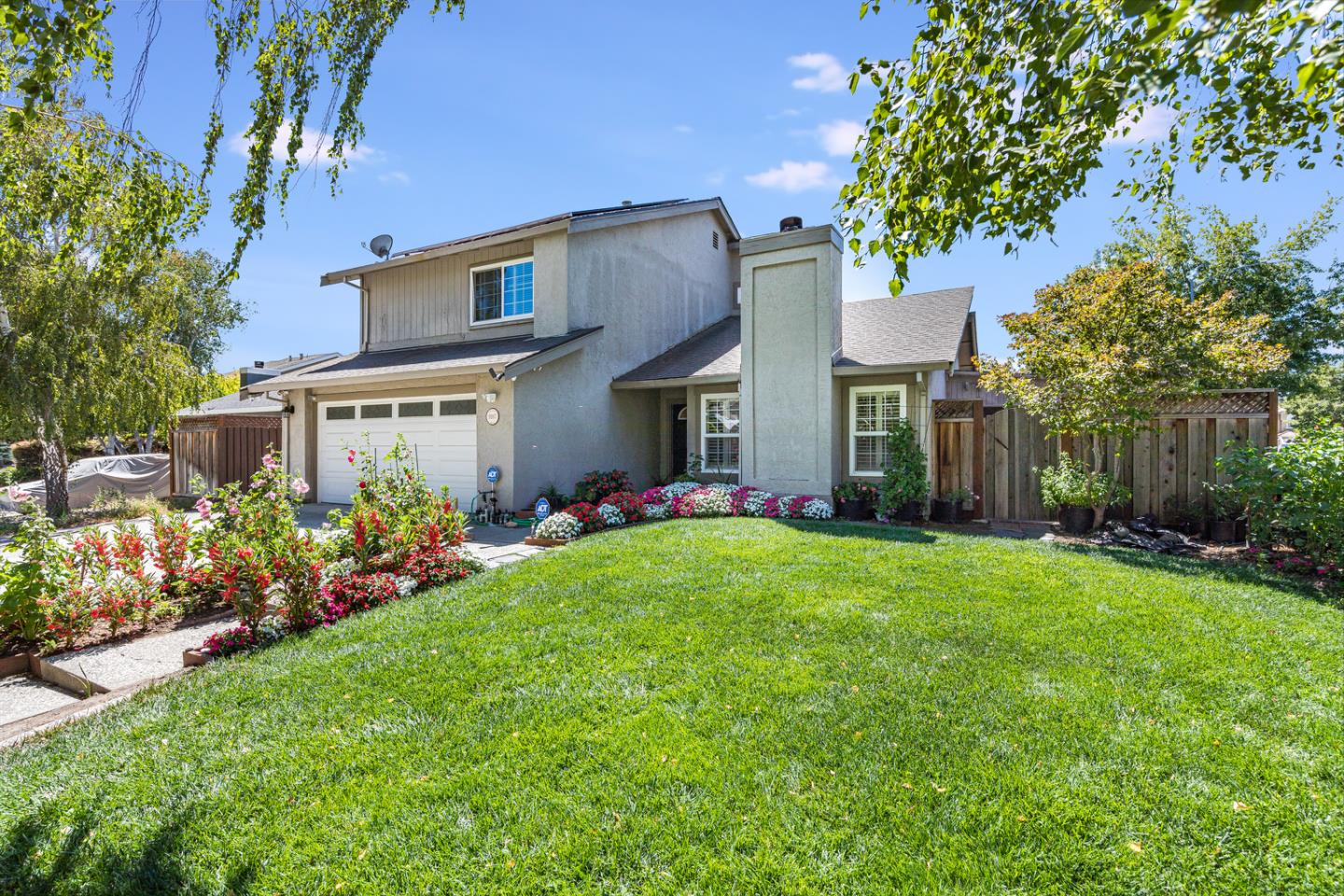 Detail Gallery Image 1 of 1 For 9267 Orinda Way, Gilroy,  CA 95020 - 4 Beds | 3 Baths