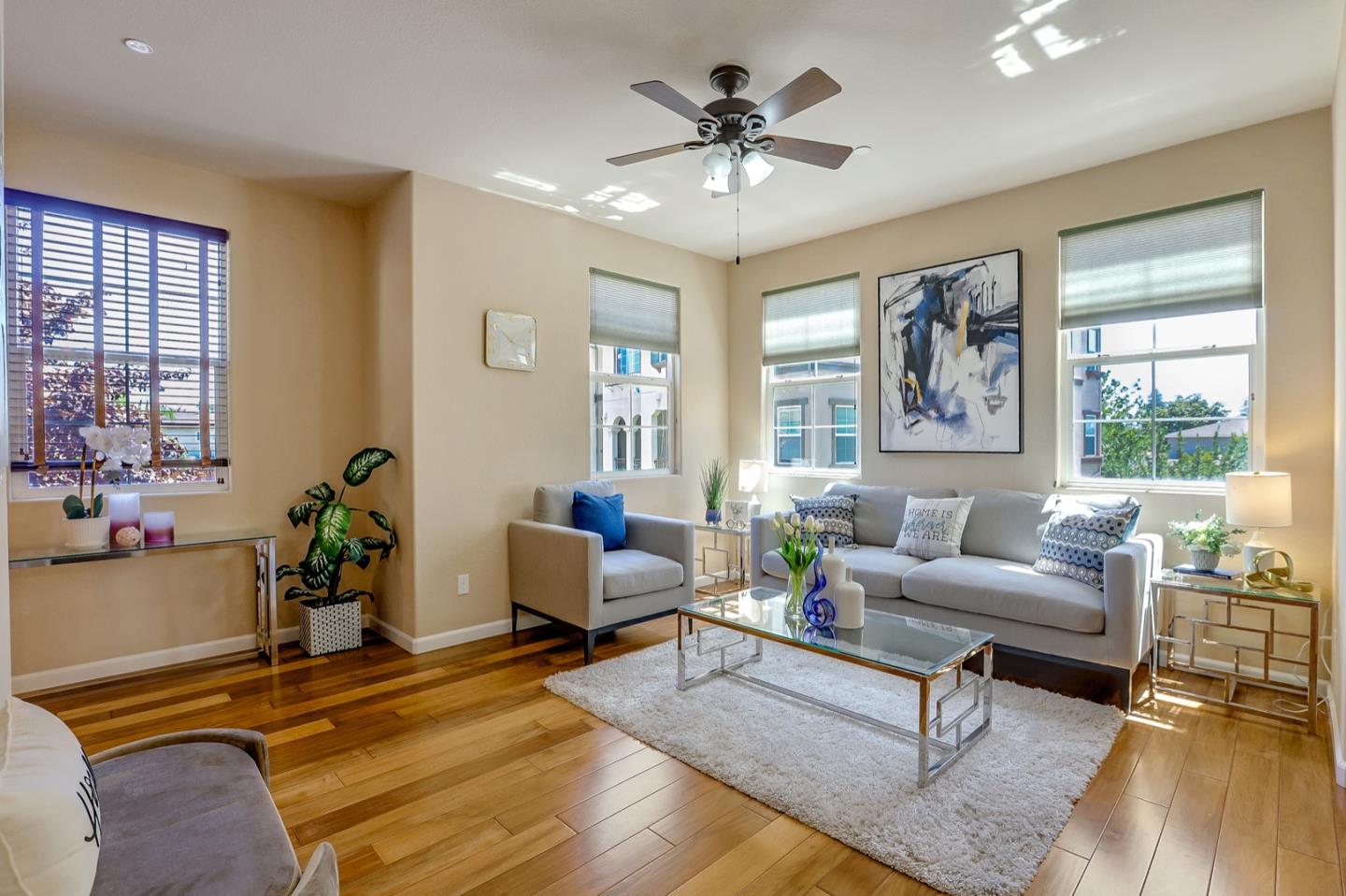 Detail Gallery Image 1 of 1 For 2006 Anemone Way, San Jose,  CA 95133 - 2 Beds | 2/1 Baths