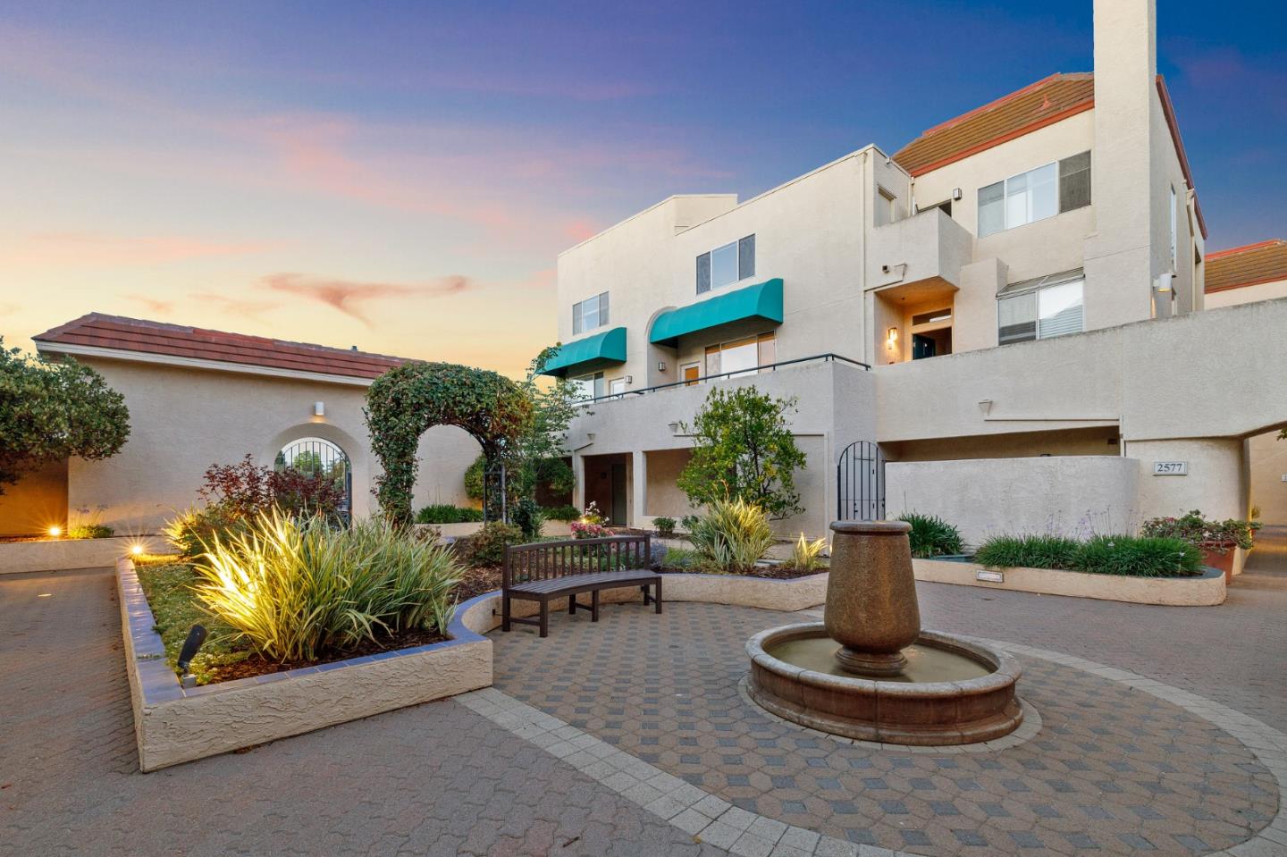 Detail Gallery Image 1 of 1 For 2577 Park Blvd #V203,  Palo Alto,  CA 94306 - 2 Beds | 2/1 Baths