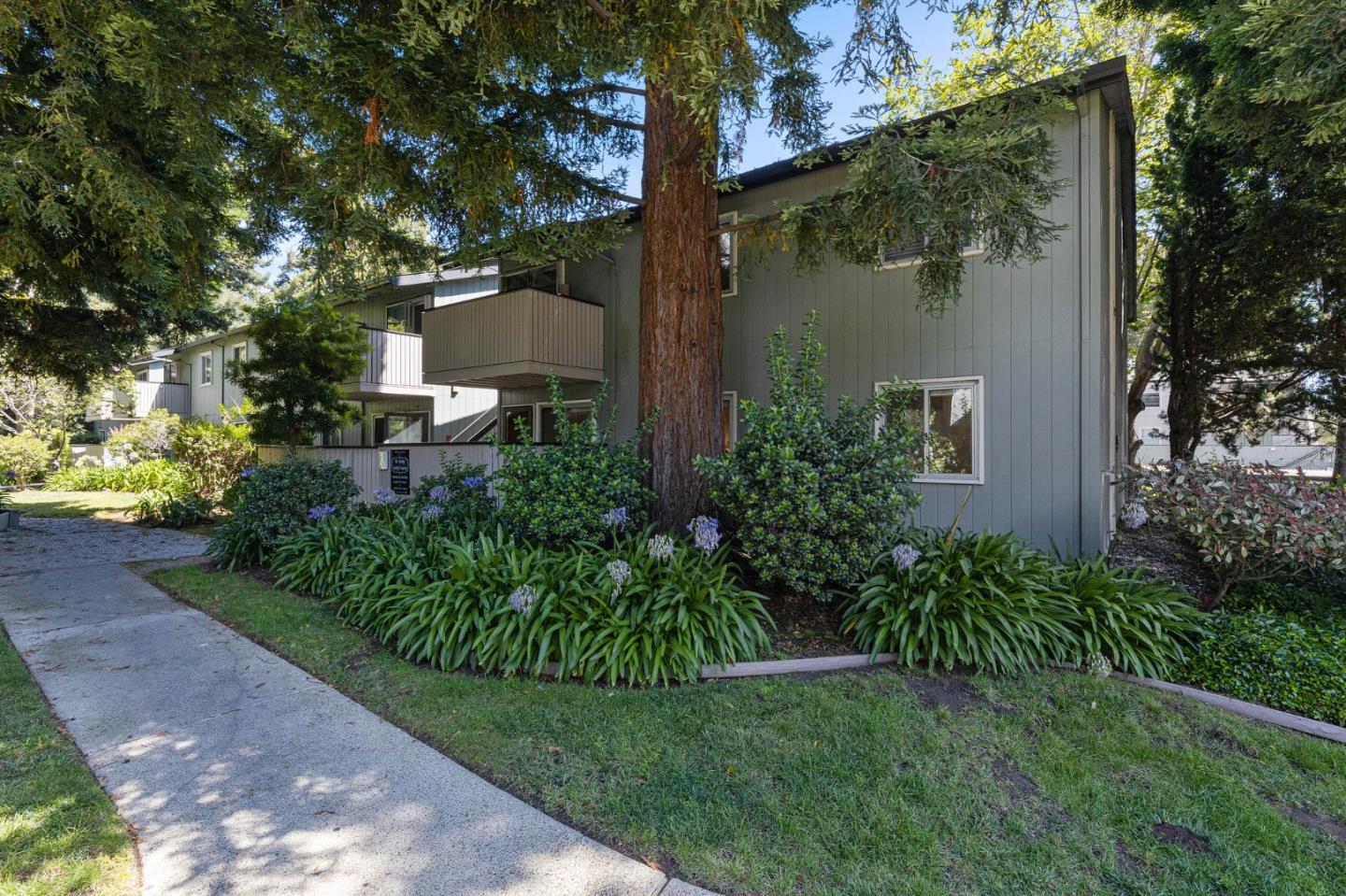 Detail Gallery Image 1 of 1 For 421 Piccadilly Place Pl #1,  San Bruno,  CA 94066 - 2 Beds | 2 Baths