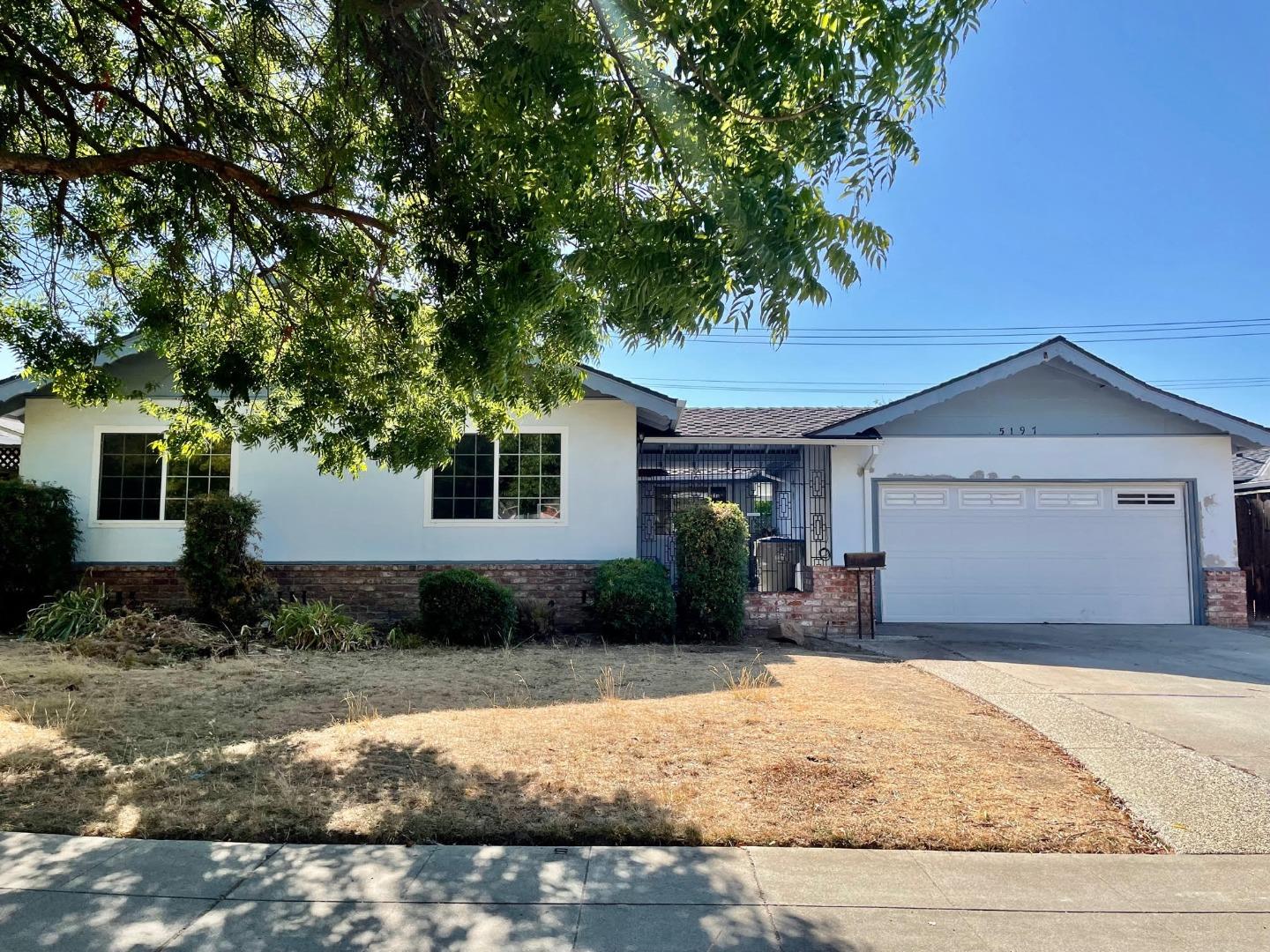 Detail Gallery Image 1 of 1 For 5197 Alan Ave, San Jose,  CA 95124 - 4 Beds | 2 Baths