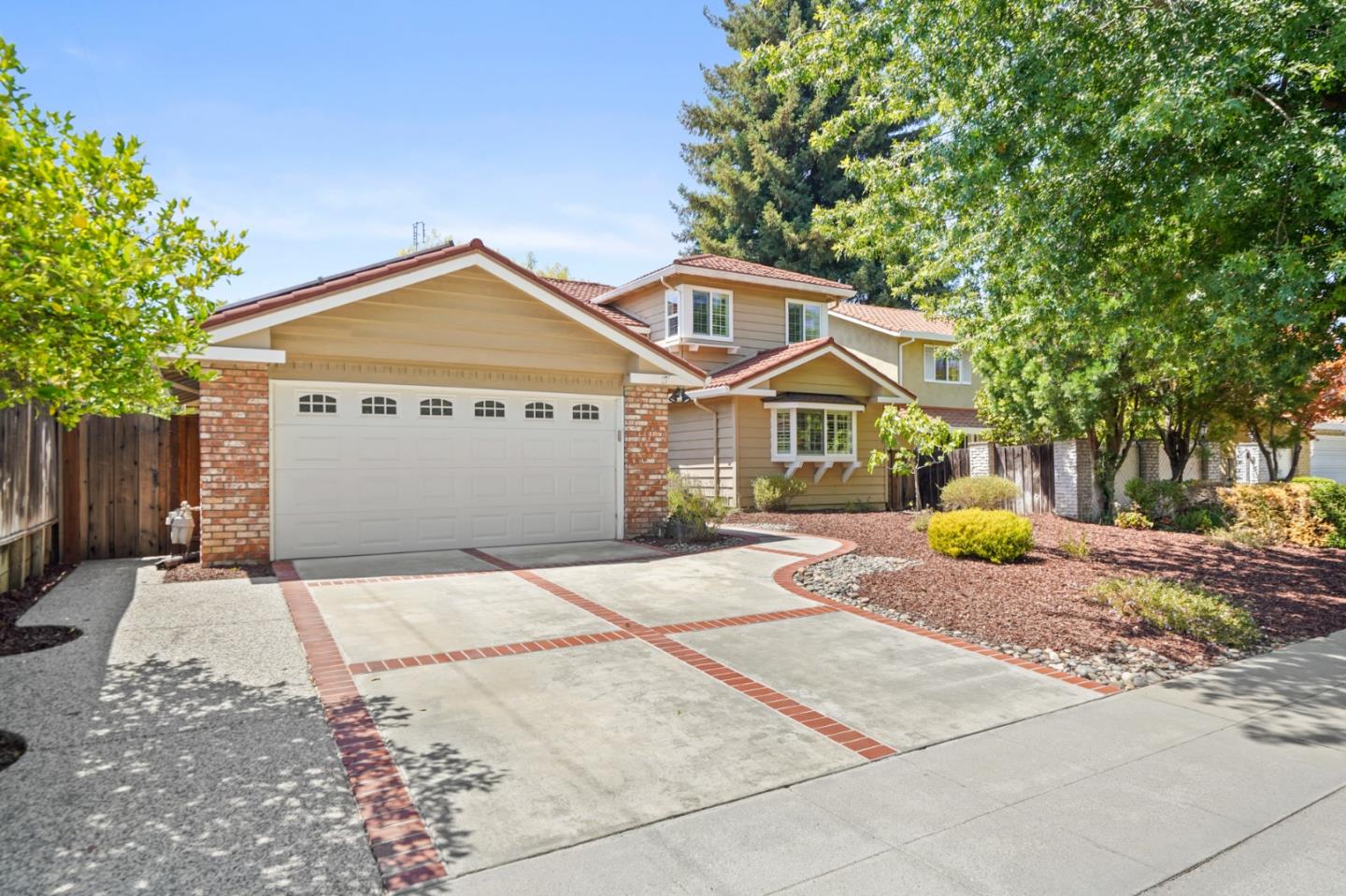 Detail Gallery Image 1 of 1 For 1087 Bentoak Ln, San Jose,  CA 95129 - 4 Beds | 2/1 Baths