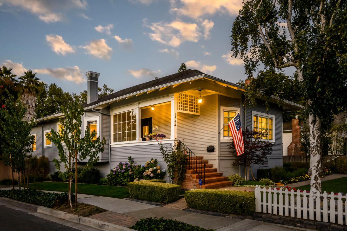 Detail Gallery Image 1 of 1 For 1244 Cabrillo Ave, Burlingame,  CA 94010 - 3 Beds | 2 Baths