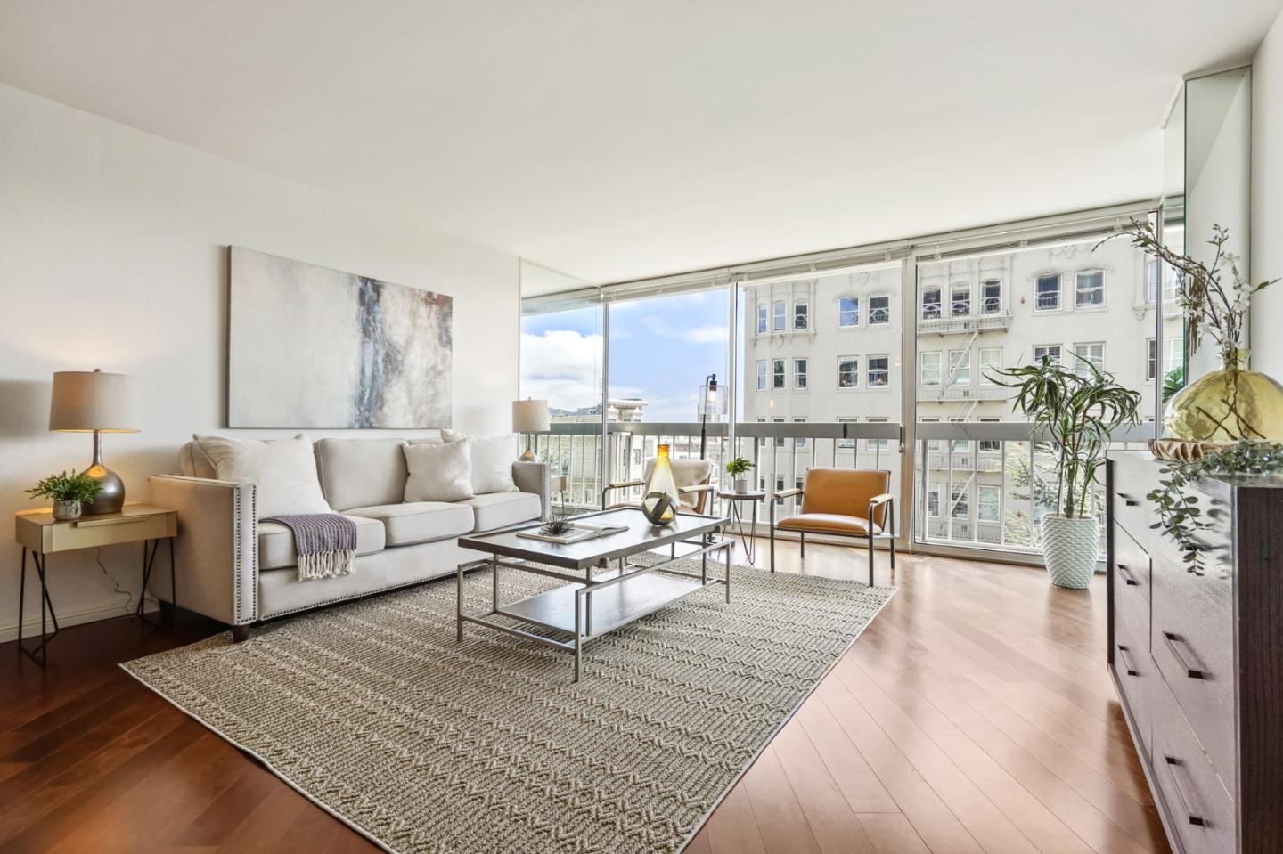 Detail Gallery Image 1 of 1 For 2200 Sacramento St #208,  San Francisco,  CA 94115 - 2 Beds | 2 Baths