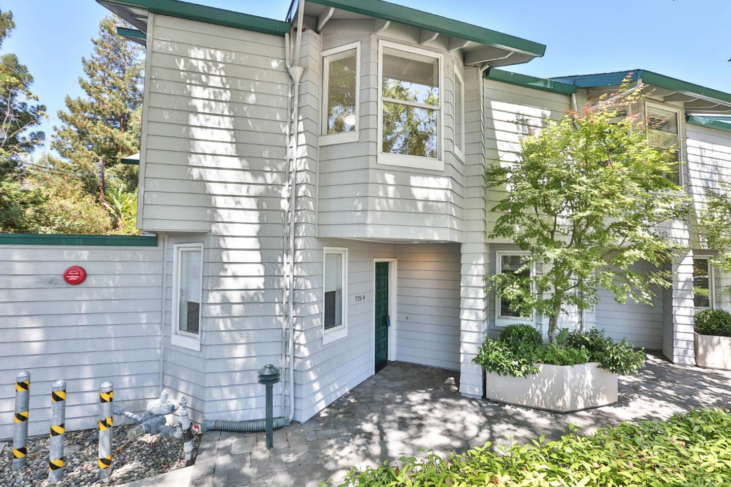 Detail Gallery Image 1 of 1 For 725 Loma Verde Ave a,  Palo Alto,  CA 94303 - 3 Beds | 2/1 Baths