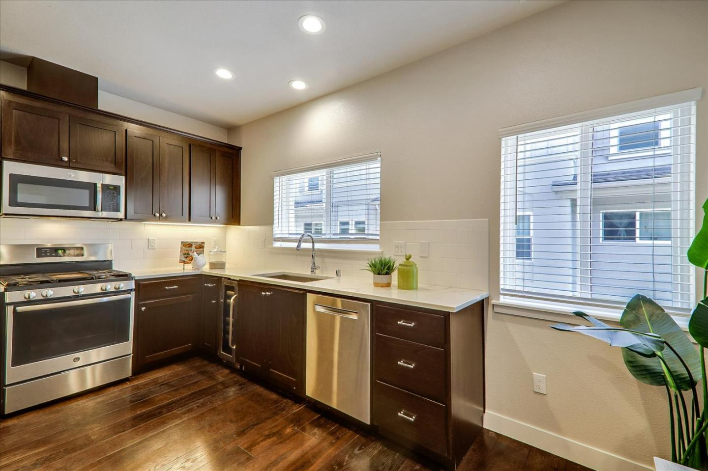 Detail Gallery Image 1 of 1 For 3967 Fossano Cmn, Fremont,  CA 94538 - 2 Beds | 2/1 Baths