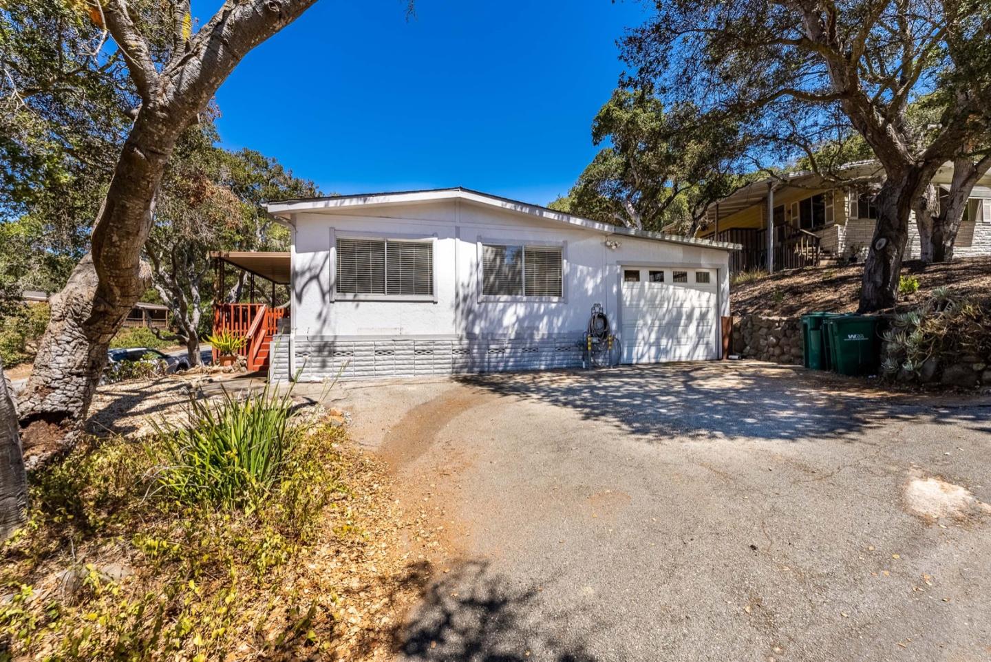 Detail Gallery Image 1 of 1 For 17556 Pond Derosa Ln #10,  Salinas,  CA 93907 - 2 Beds | 2 Baths