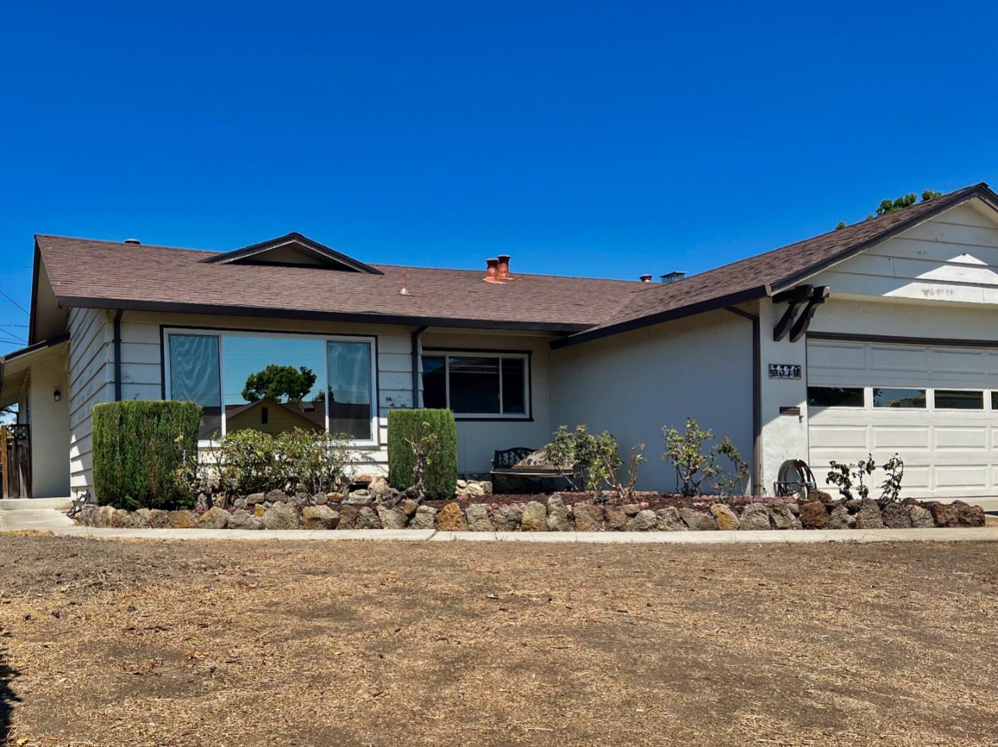 Detail Gallery Image 1 of 1 For 3379 Vanderbilt Way, Santa Clara,  CA 95051 - 3 Beds | 2 Baths