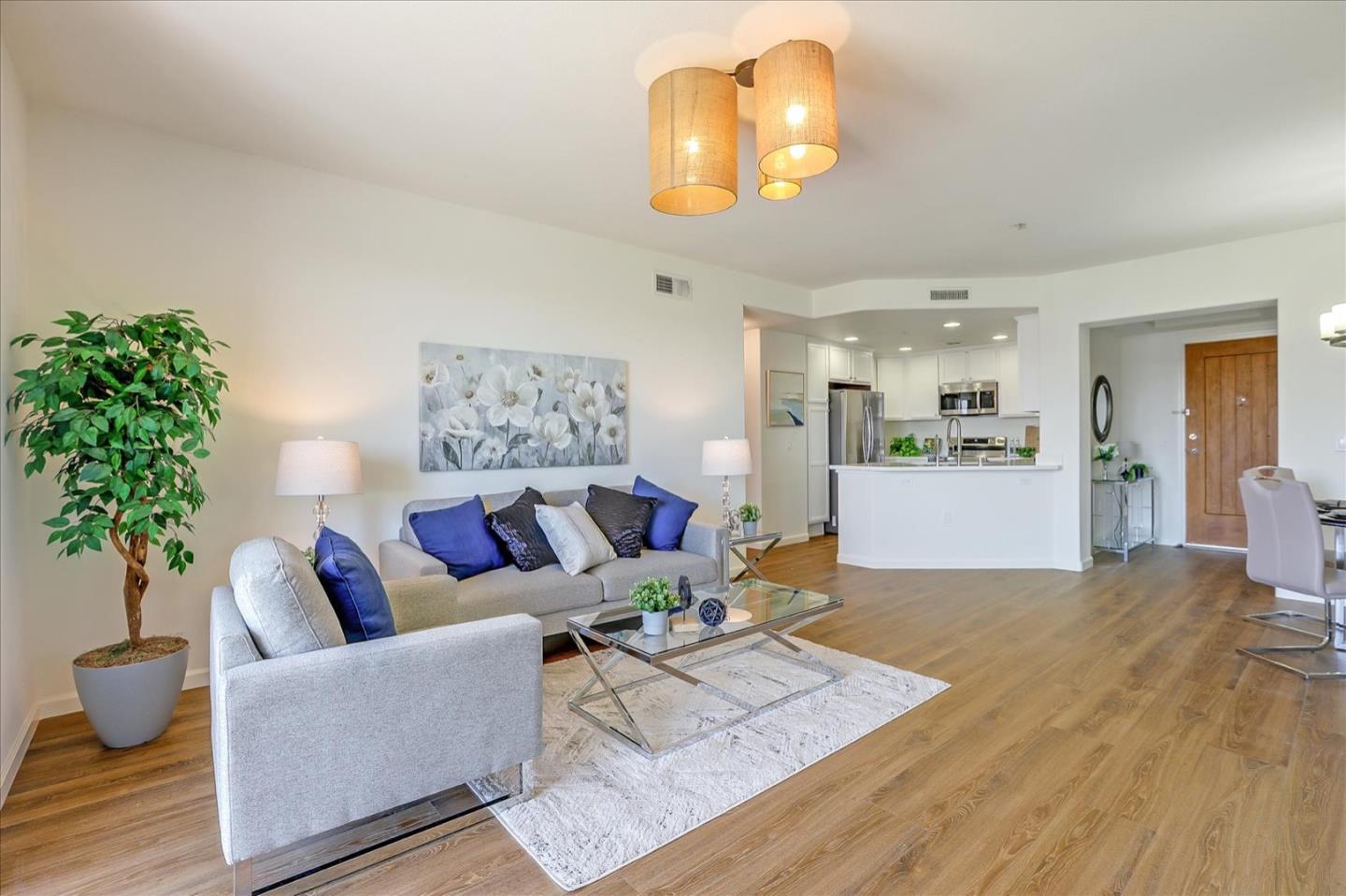 Detail Gallery Image 1 of 1 For 809 Auzerais Ave #437,  San Jose,  CA 95126 - 2 Beds | 2 Baths