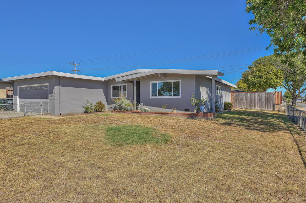 Detail Gallery Image 1 of 1 For 321 Navajo Dr, Salinas,  CA 93906 - 3 Beds | 2 Baths