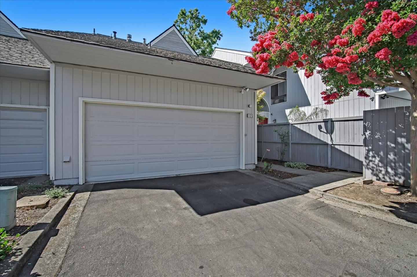 Detail Gallery Image 1 of 1 For 2791 Mcbride Ln #123,  Santa Rosa,  CA 95403 - 3 Beds | 2/1 Baths