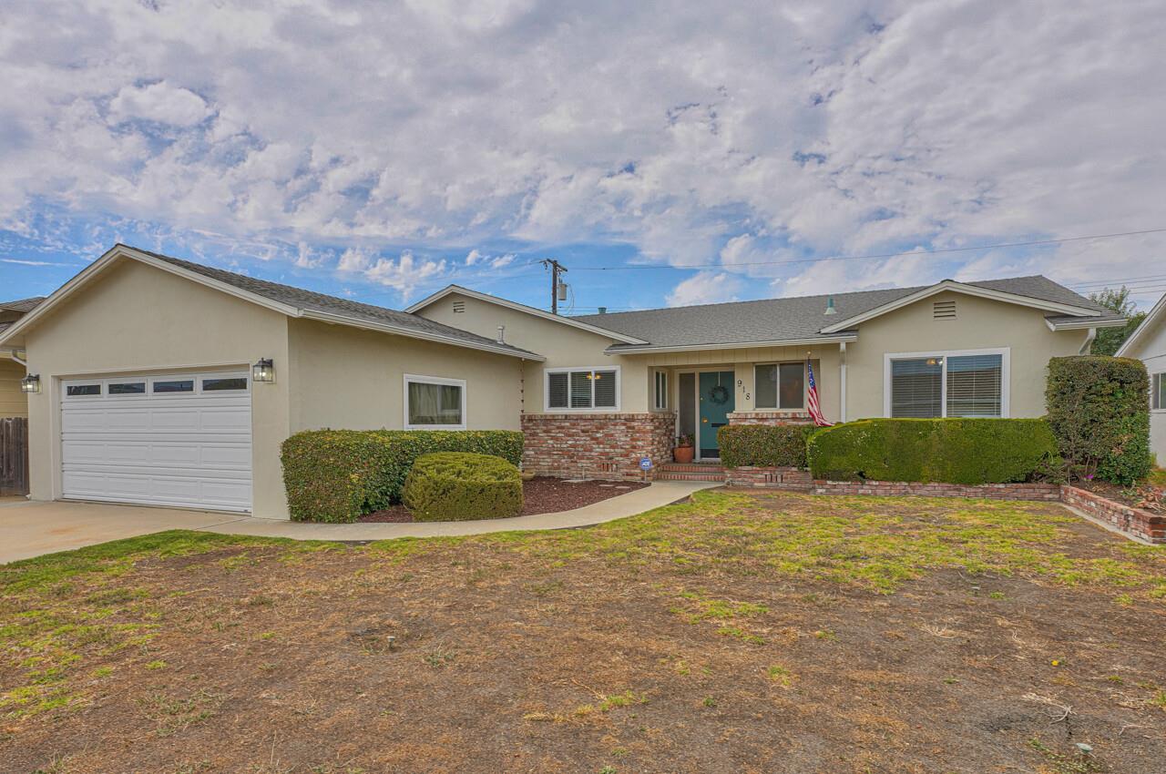 Detail Gallery Image 1 of 1 For 918 Junipero Way, Salinas,  CA 93901 - 3 Beds | 2 Baths