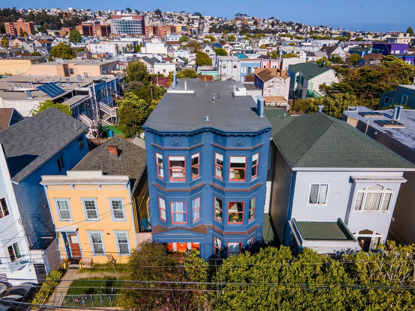 Detail Gallery Image 1 of 1 For 1025 Treat Ave, San Francisco,  CA 94110 - 3 Beds | 1/1 Baths