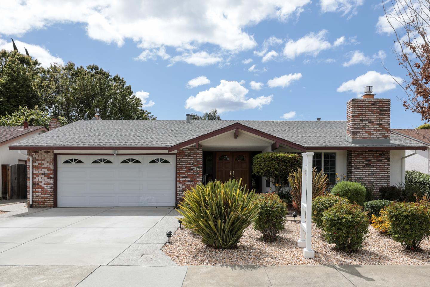 Detail Gallery Image 1 of 1 For 687 Chatsworth Pl, San Jose,  CA 95128 - 4 Beds | 2 Baths