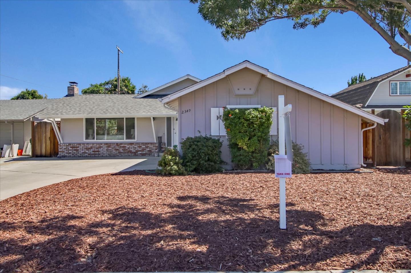 Detail Gallery Image 1 of 1 For 2349 Fordham Dr, Santa Clara,  CA 95051 - 3 Beds | 2 Baths