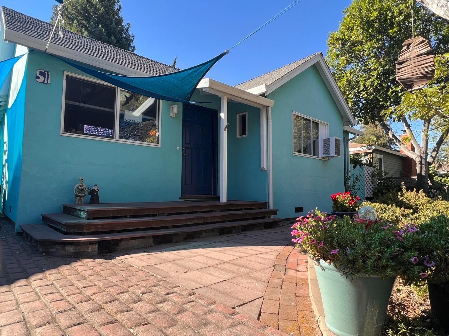 Detail Gallery Image 1 of 1 For 511 7th Ave, Menlo Park,  CA 94025 - 3 Beds | 1/1 Baths