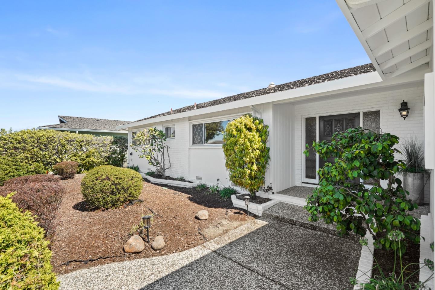 Detail Gallery Image 1 of 1 For 2805 Rivera Dr, Burlingame,  CA 94010 - 3 Beds | 2 Baths