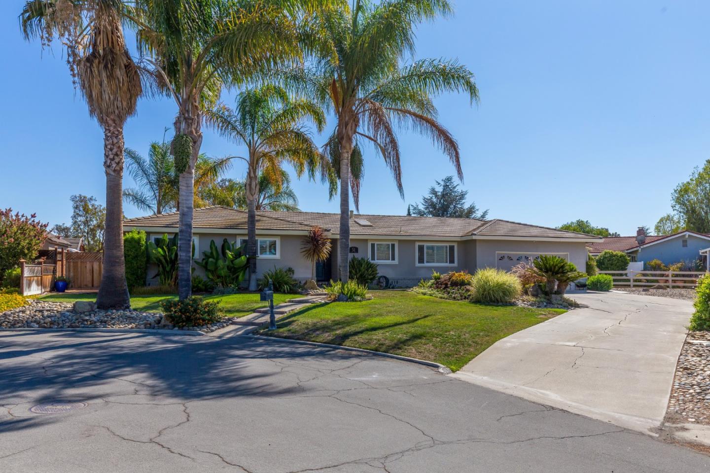 Detail Gallery Image 1 of 1 For 51 Dots Cir, Hollister,  CA 95023 - 3 Beds | 2 Baths