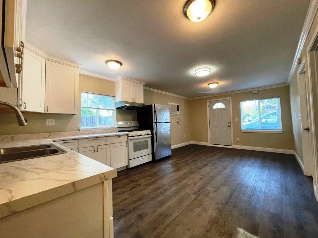 Detail Gallery Image 1 of 1 For 2242 Fairfield St a,  Sacramento,  CA 95815 - 2 Beds | 1 Baths