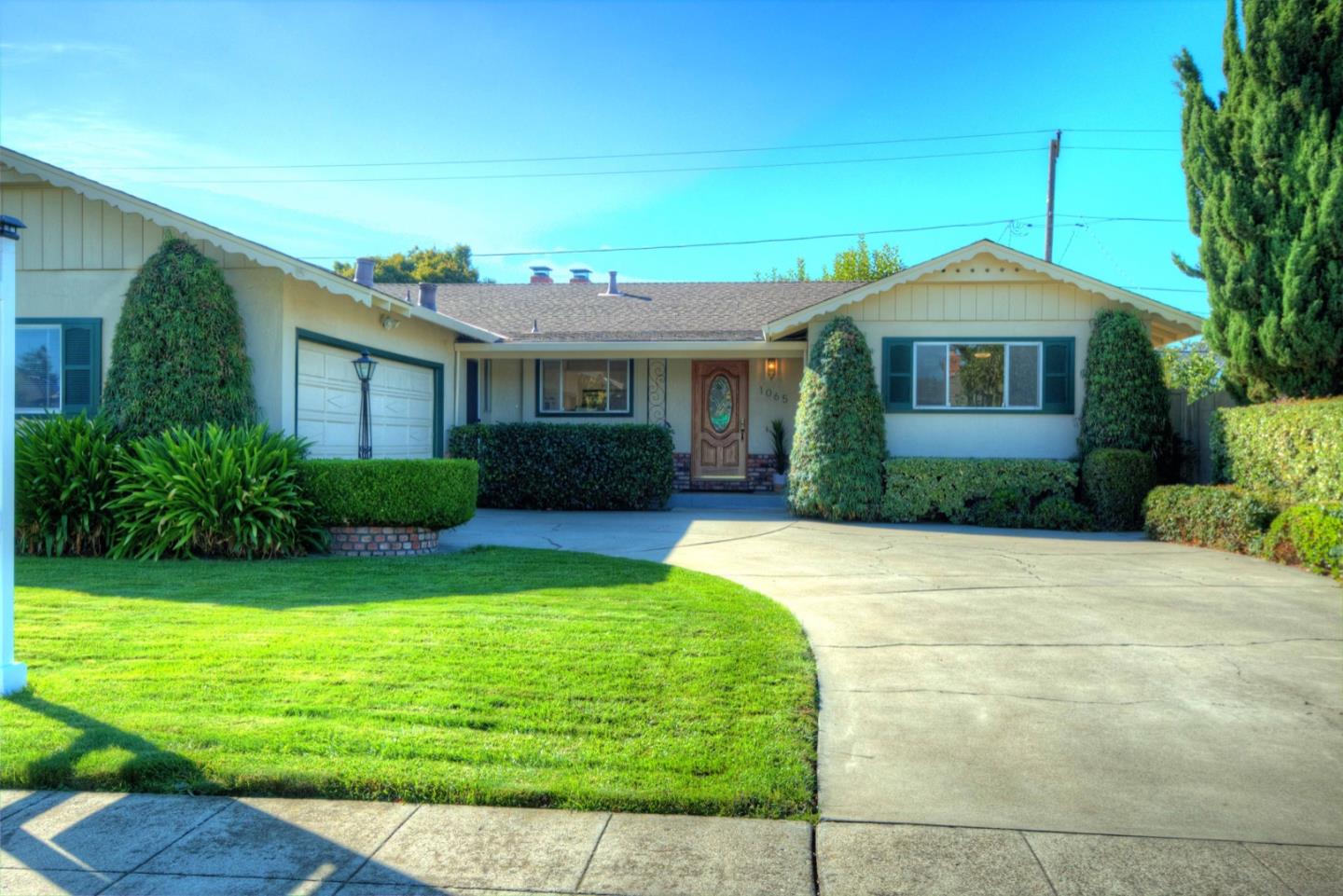 Detail Gallery Image 1 of 1 For 1065 Woodbine Way, San Jose,  CA 95117 - 2 Beds | 1/1 Baths