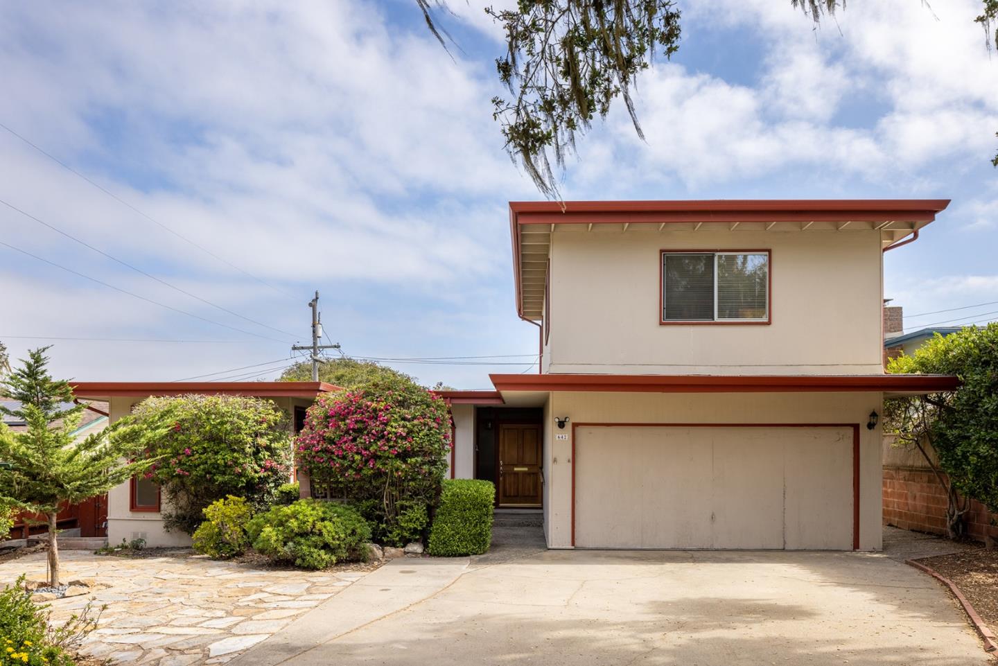 Detail Gallery Image 1 of 1 For 642 Sunset Dr, Pacific Grove,  CA 93950 - 3 Beds | 3 Baths