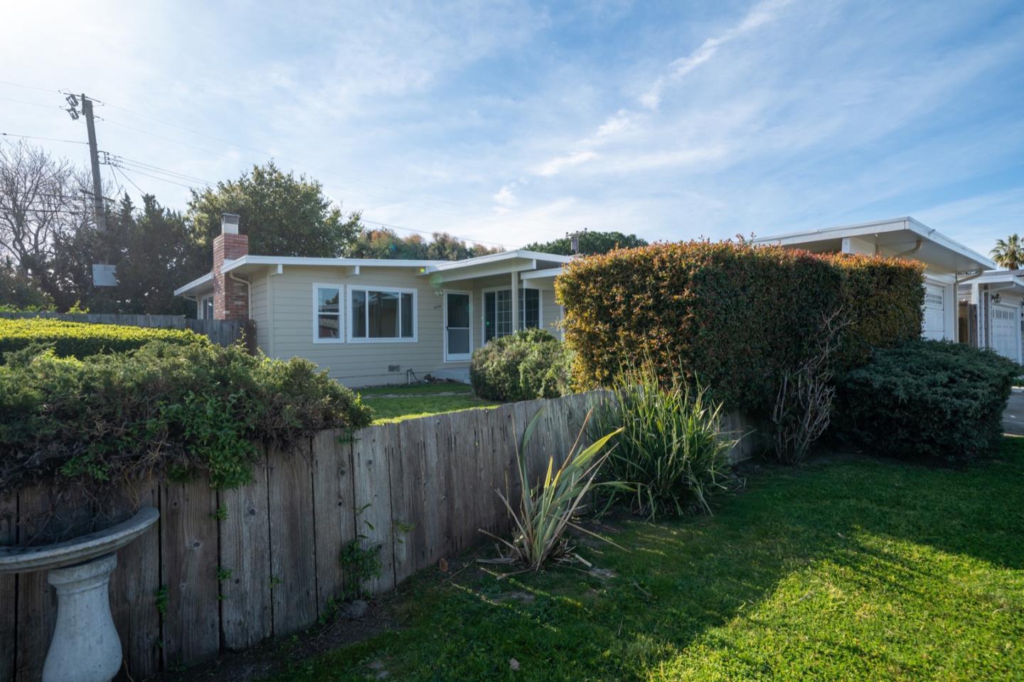 Detail Gallery Image 1 of 1 For 1694 Taylor St, San Mateo,  CA 94403 - 3 Beds | 2 Baths