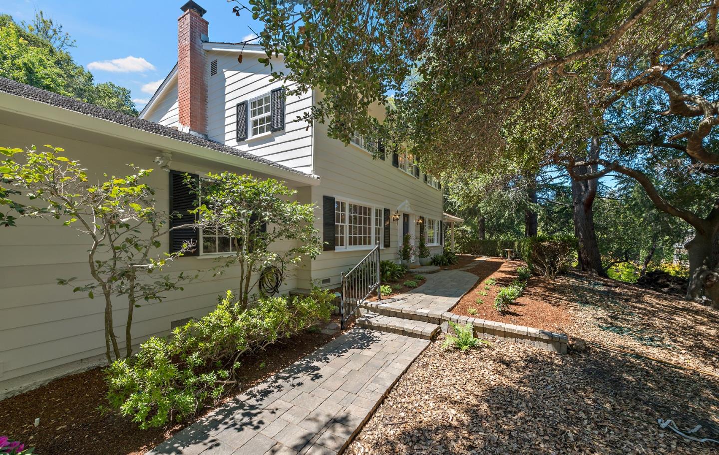 Detail Gallery Image 1 of 1 For 24011 Jabil Ln, Los Altos Hills,  CA 94024 - 4 Beds | 2/1 Baths