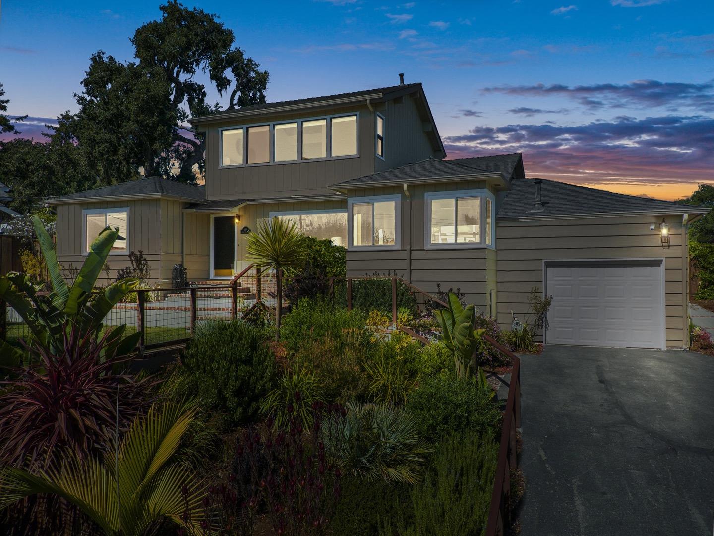 Detail Gallery Image 1 of 1 For 449 Vista Del Mar Dr, Aptos,  CA 95003 - 3 Beds | 3 Baths