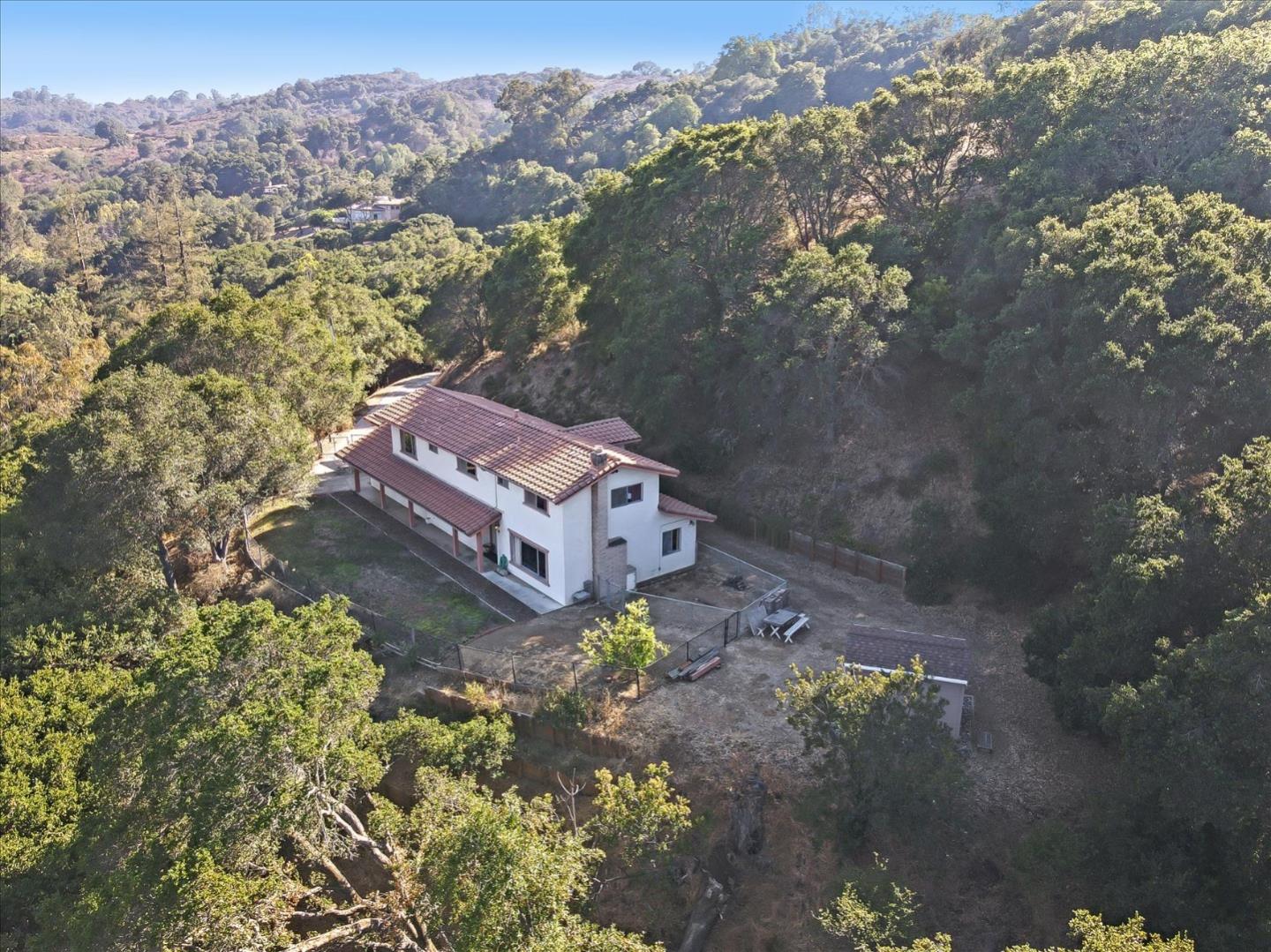 22135 Regnart Rd, Cupertino