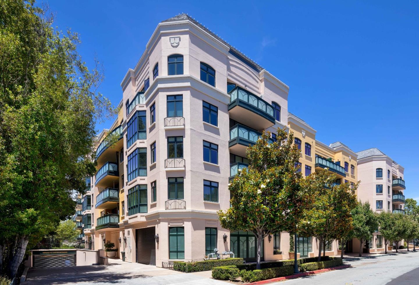 Detail Gallery Image 2 of 9 For 10 Crystal Springs Rd #2413,  San Mateo,  CA 94402 - 2 Beds | 2 Baths