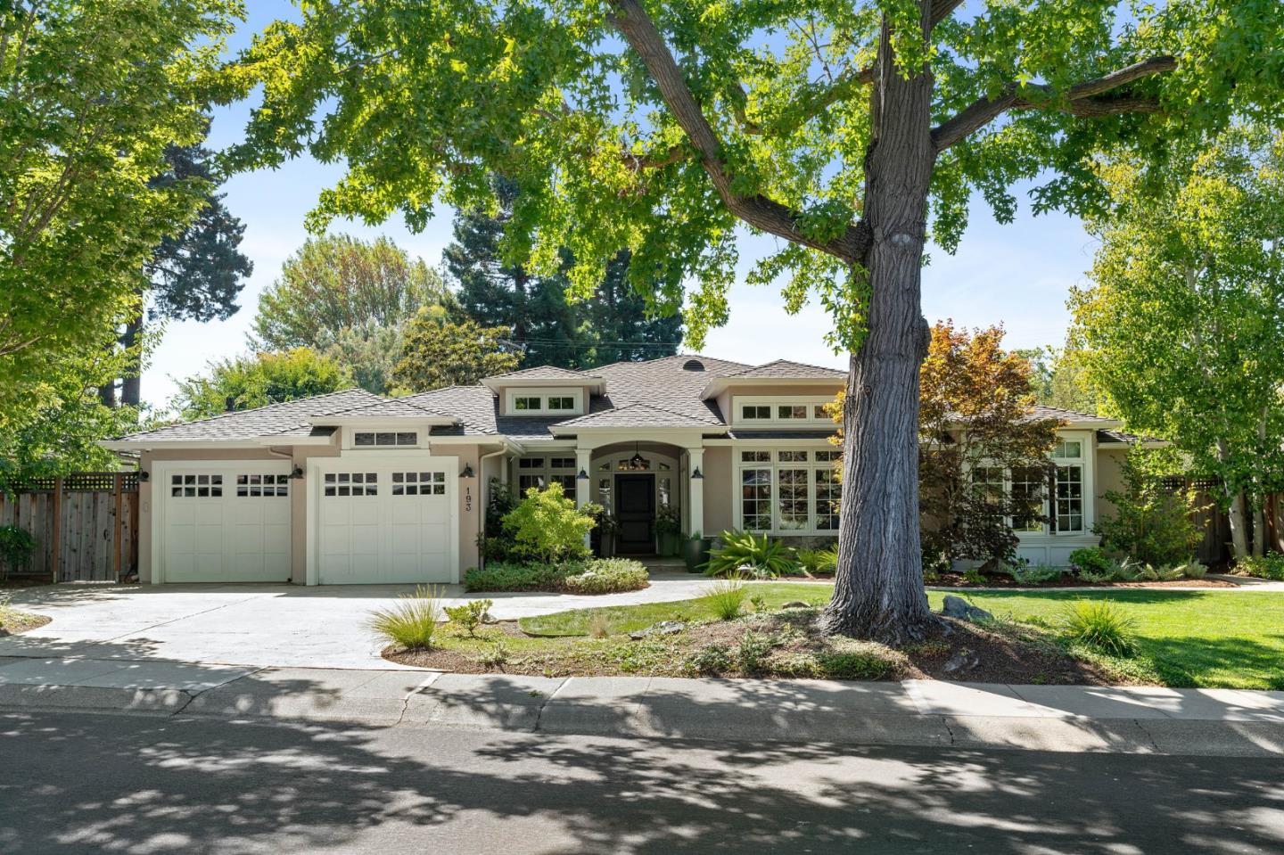 Detail Gallery Image 1 of 1 For 193 E Creek Dr, Menlo Park,  CA 94025 - 4 Beds | 3/1 Baths