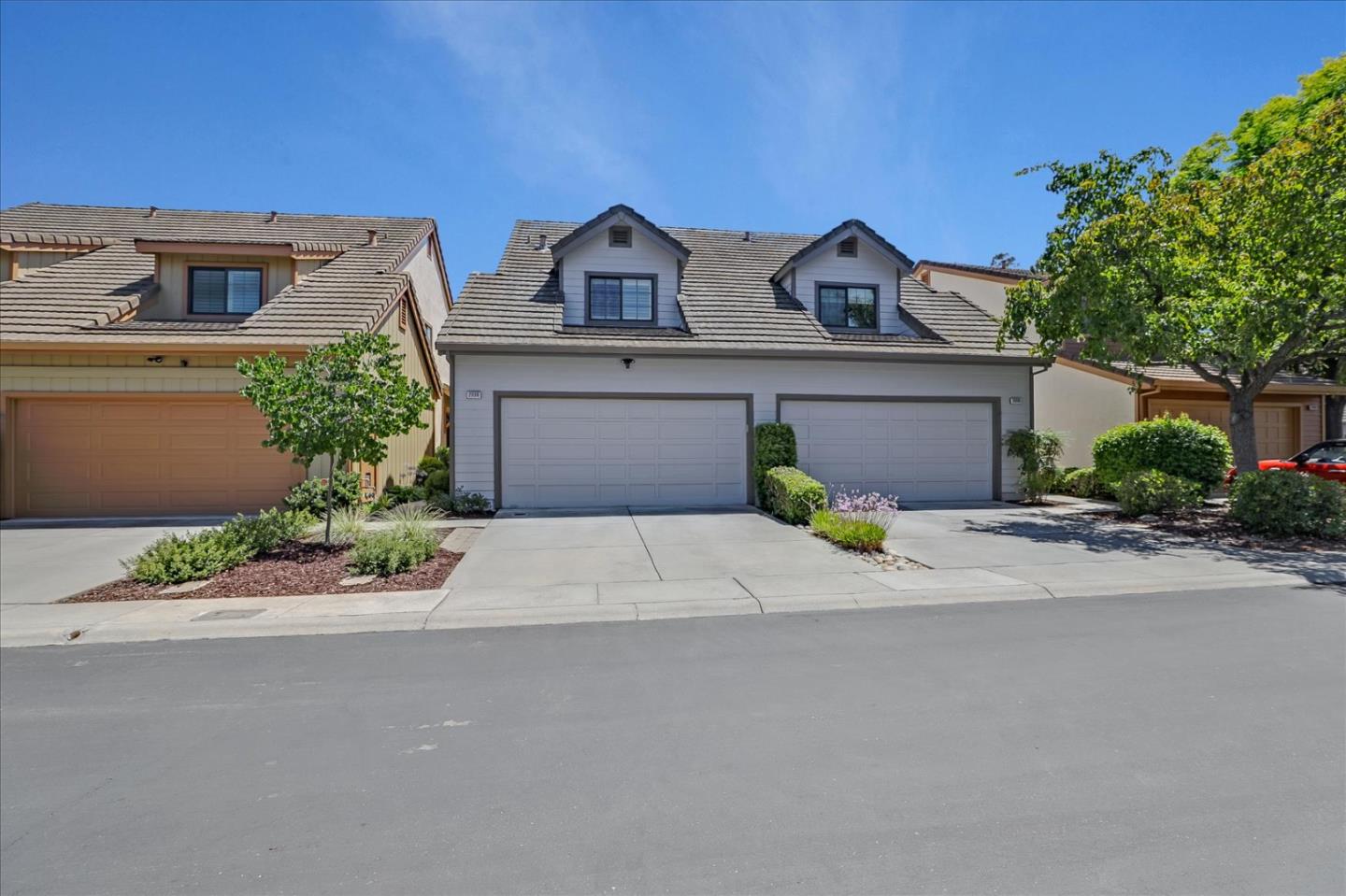 Detail Gallery Image 1 of 1 For 2036 Wente Pl, San Jose,  CA 95125 - 2 Beds | 2/1 Baths