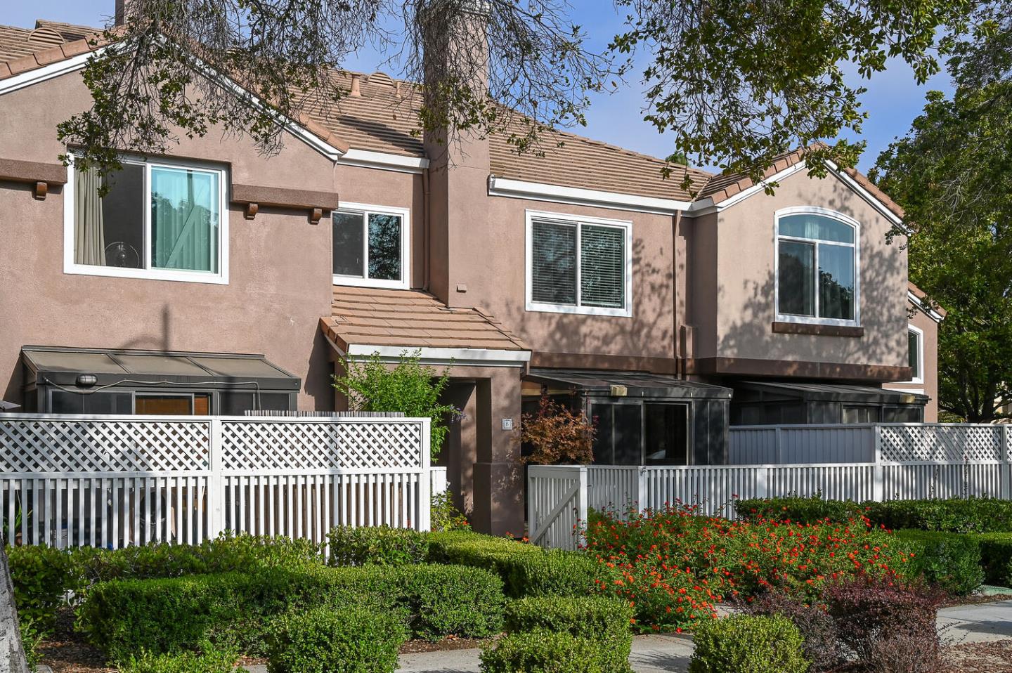 Detail Gallery Image 1 of 1 For 7011 Rodling Dr #UNIT B,  San Jose,  CA 95138 - 2 Beds | 2/1 Baths