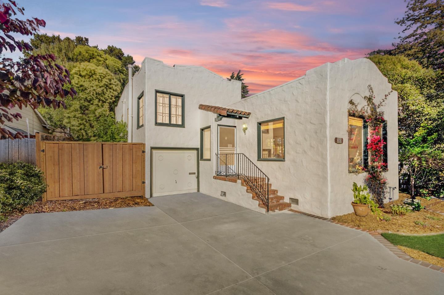 Detail Gallery Image 1 of 1 For 369 Cedar St, San Carlos,  CA 94070 - 2 Beds | 1 Baths