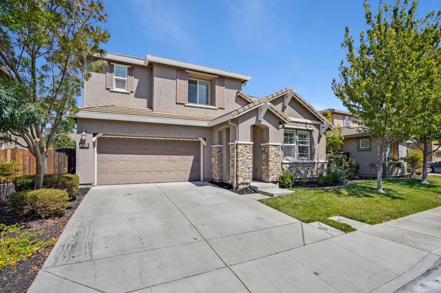 Detail Gallery Image 1 of 1 For 7219 Seaglass Drive, Vallejo,  CA 94591 - 5 Beds | 4 Baths