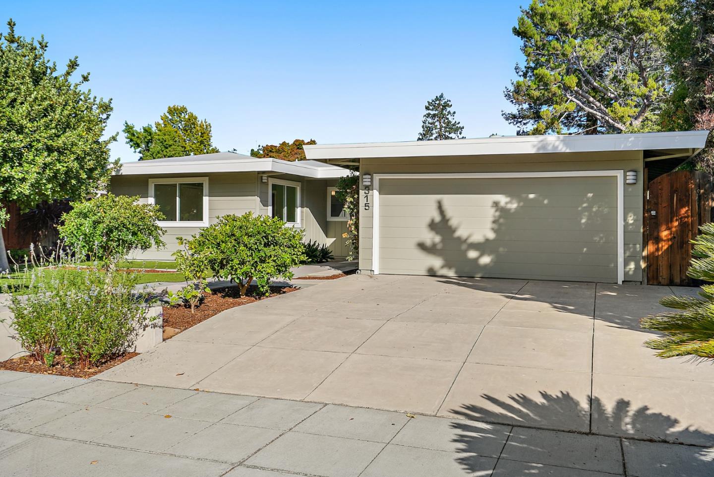 Detail Gallery Image 1 of 1 For 315 Colorado, Palo Alto,  CA 94306 - 4 Beds | 2 Baths